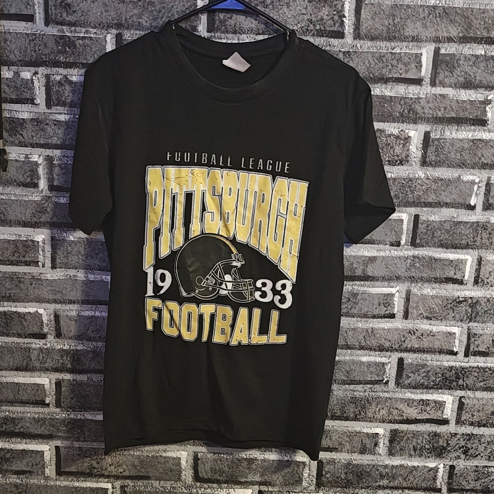 PITTSBURGH STEELERS FOOTBALL T SHIRT LADIES SIZE SMALL 🏈